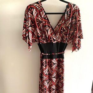 Bisou Bisou, low V neck, tribal print dreas